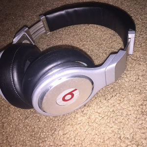 BEATS PRO BY DRE